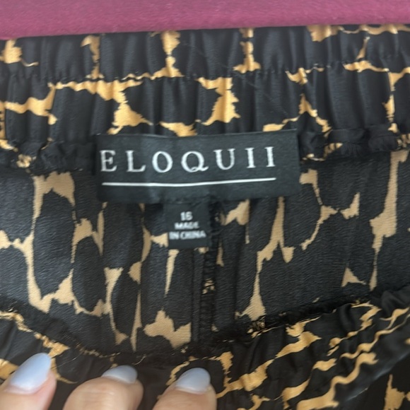 Eloquii pull on printed wide-leg pant - Picture 2 of 3